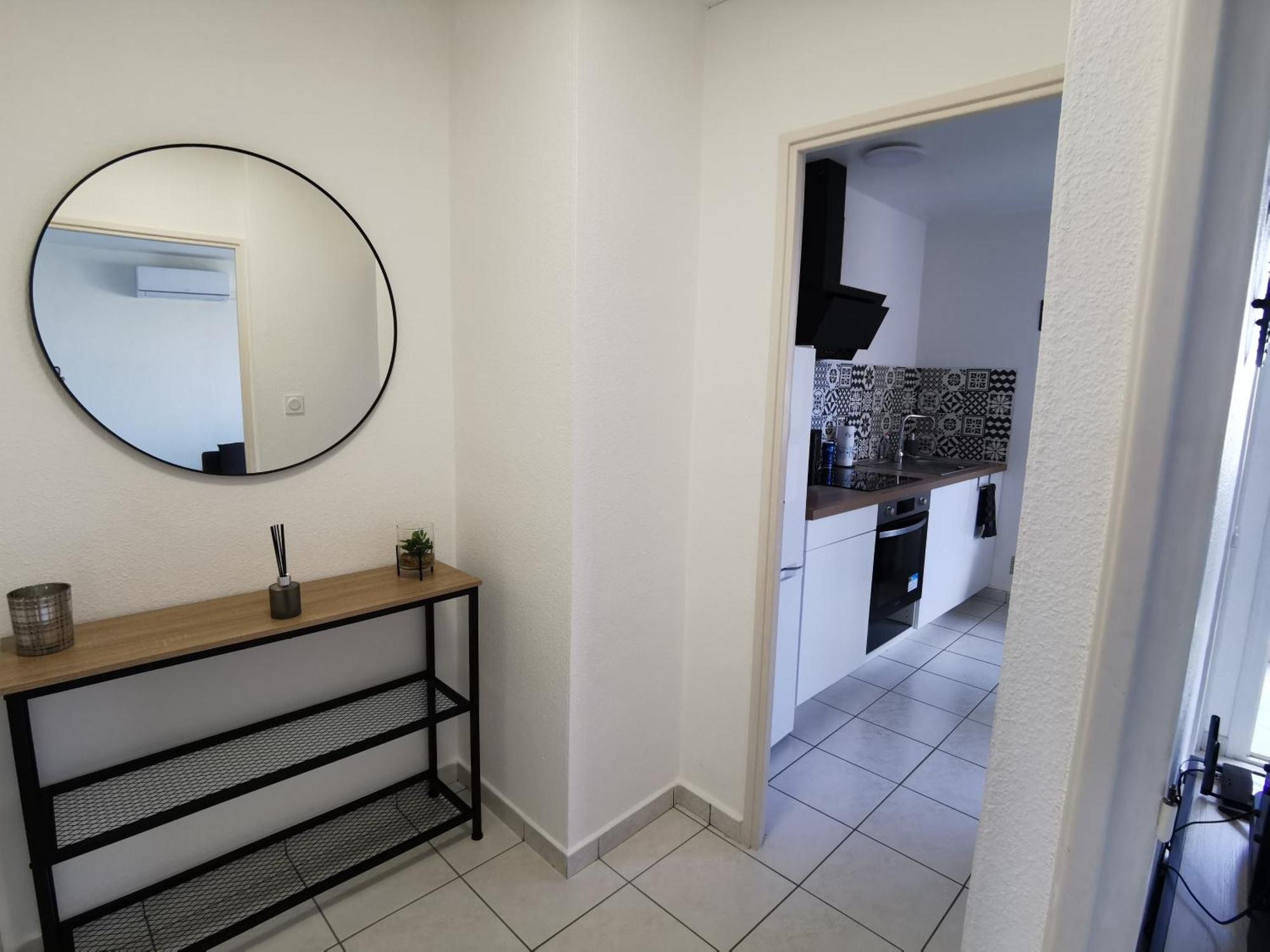 Appartement Refait A Neuf, Climatise Avec Vue Mer Et Montagne, Avec Place De Parking Privative Сен-Сиприен Экстерьер фото